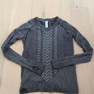 Ivivva Black and Gray Patterned Long Sleeve Tee
